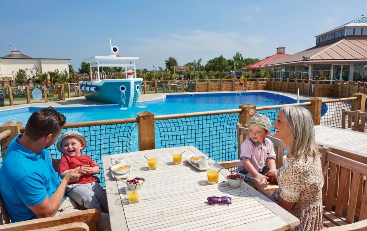 Brand New Modern Holiday Home - Haven The Orchards Holiday Park Saint Osyth Exteriör bild
