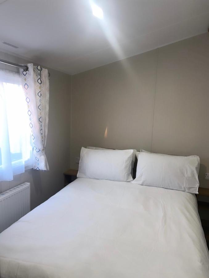 Brand New Modern Holiday Home - Haven The Orchards Holiday Park Saint Osyth Exteriör bild